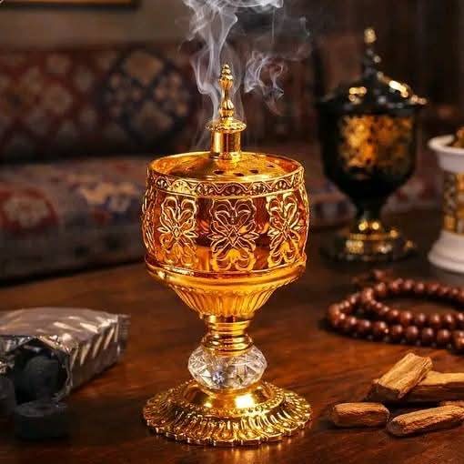 Golden flower design metal burner